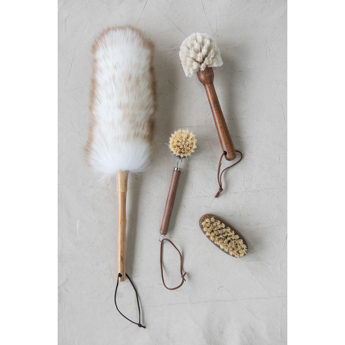 Beech Wood & Tampico Brush, Stained Finish