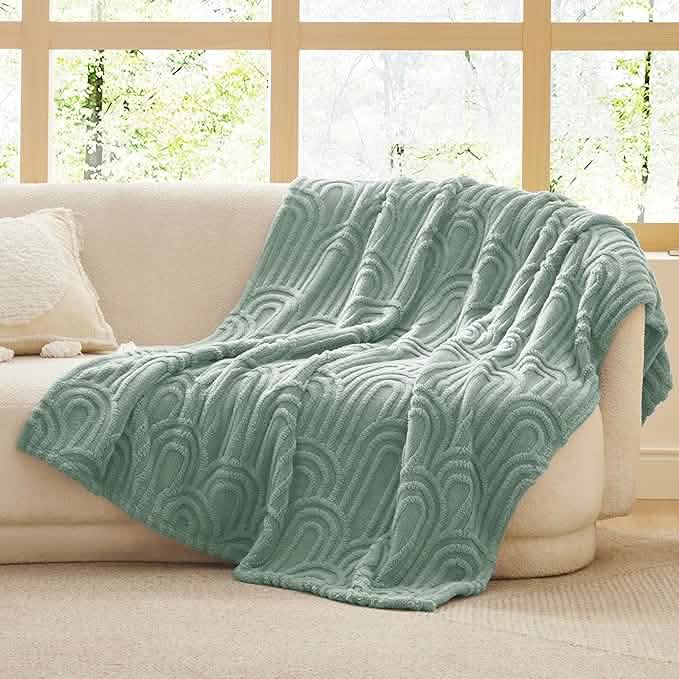 Throw / Sage Green