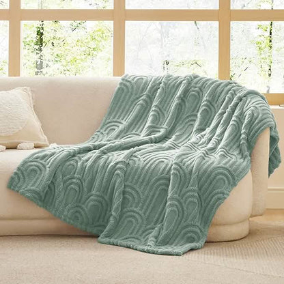 Throw / Sage Green