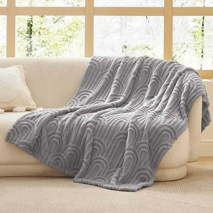 Throw / Light Grey