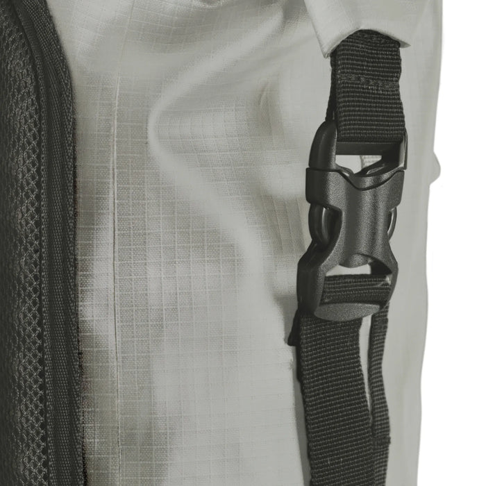 360 Orbit 25L_37749_detail-buckle