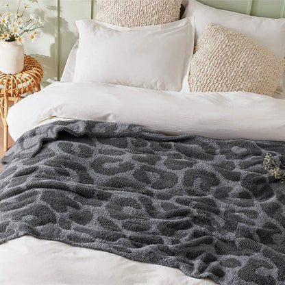 Throw / Leopard Black