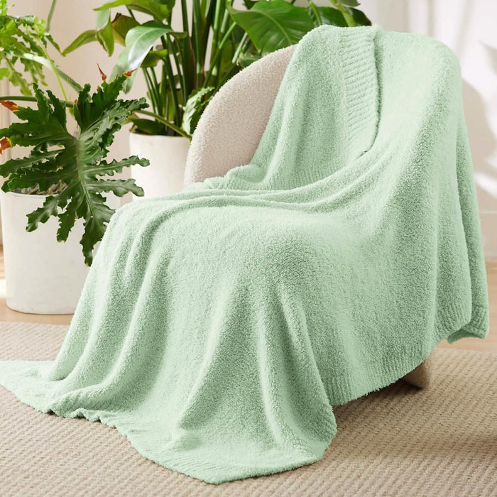 Throw / Green