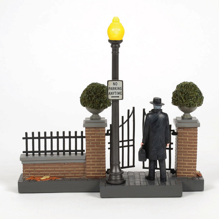 Fright Ave | Fright Ave. The Exorcist S/2 | Lighted Buildings