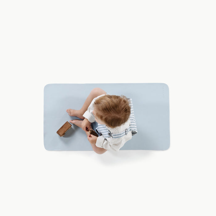 Beau@Overhead baby sitting on the Beau Micro+ Mat