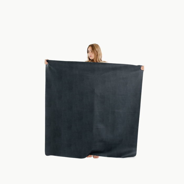 Raven (on sale) / Square