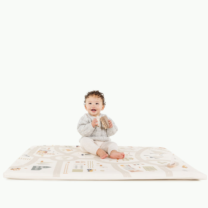 Boulevard@Little boy playing on Padded Mini+