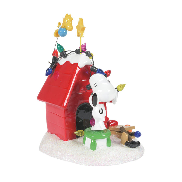 Peanuts Village | Getting Ready for Christmas | Village Figures