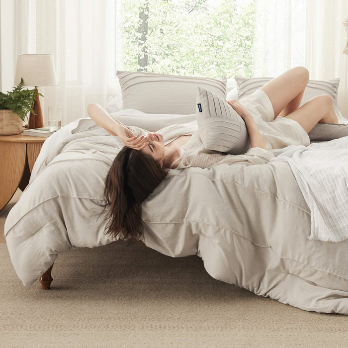 GentleSoft™ Pinch Pleat Comforter Set