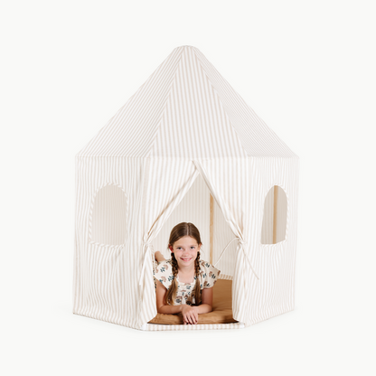 Cafe Stripe@Kid playing with Cafe Stripe Play Tent