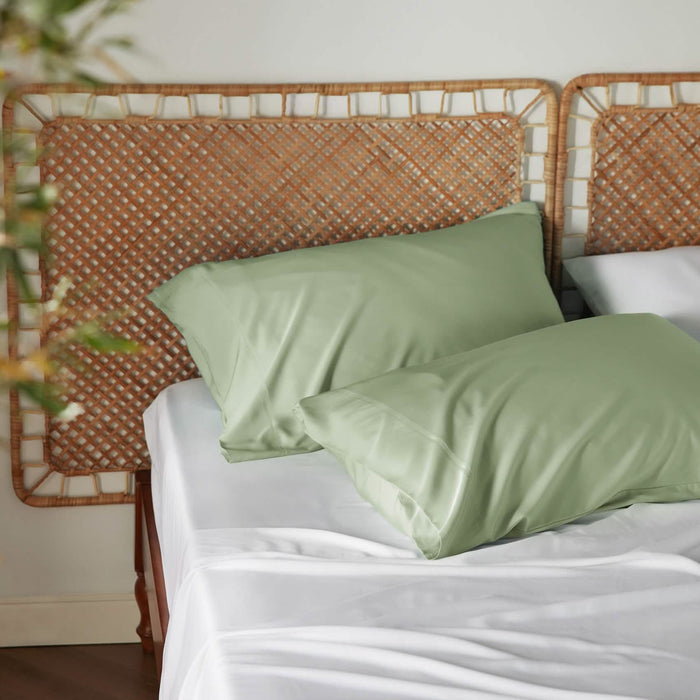 Sage Green / Standard (20'' x 26'')