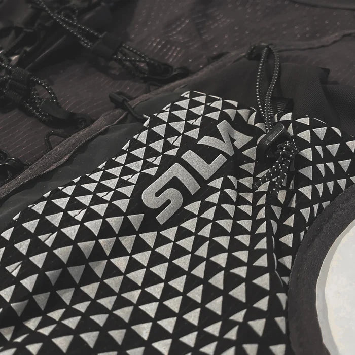 Strive Fly Reflective_detail 1