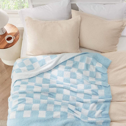 Throw / Checkerboard Light Blue