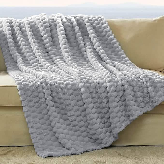 Throw / Cloudy Gray