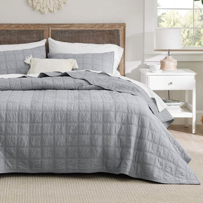 Grey / Queen