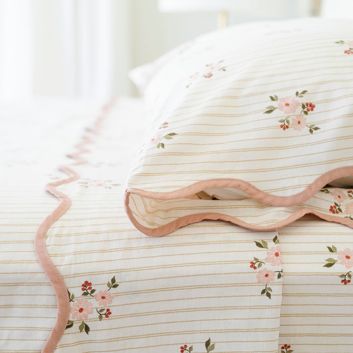 Briar Floral@Kids cotton sheet set with playful illustrations